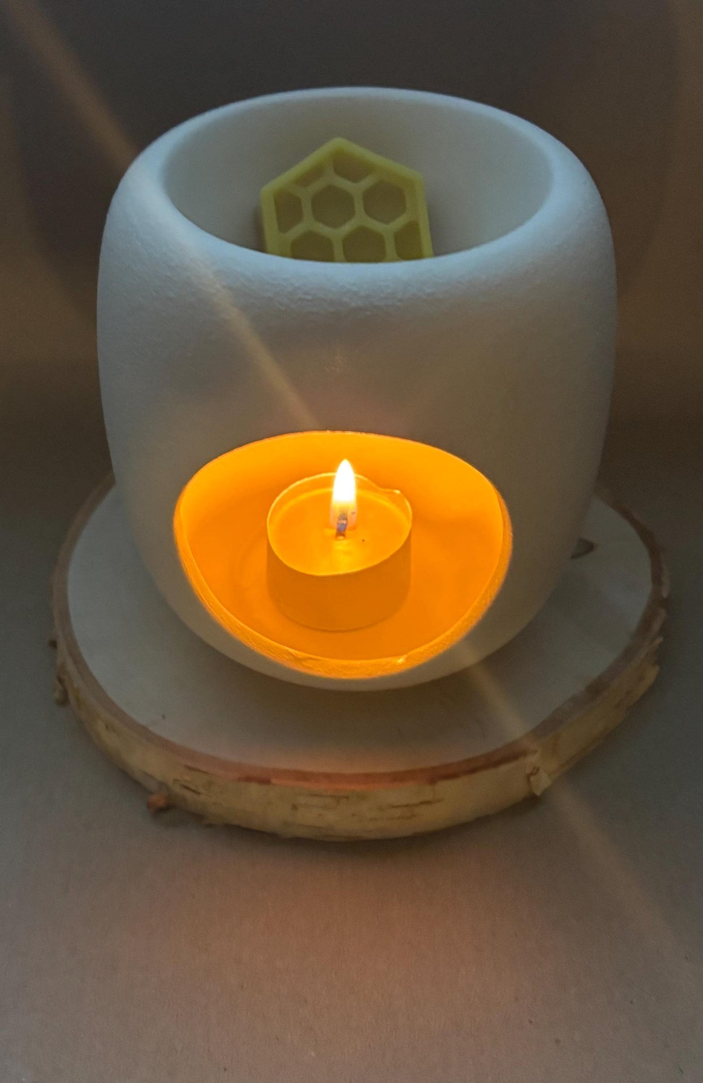 Beeswax Melting Kit – Wax Melter, 5 Beeswax Tea Light Candles & 5 Beeswax Melts
