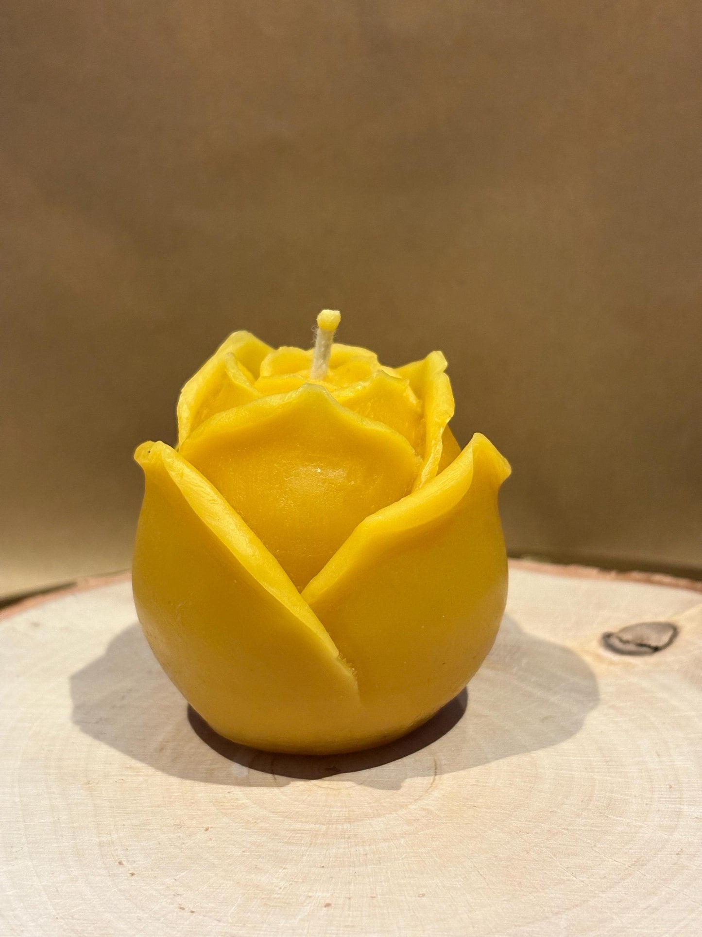 Beeswax Rose Candle – A Natural Touch of Elegance