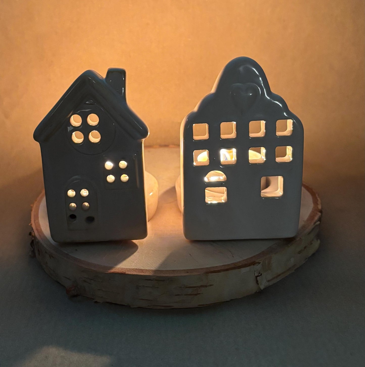 Cosy Candlelight Gift Set – 2 Ceramic House Tea Light Holders, 4 Beeswax Tea Lights, & Jar of Long Matches